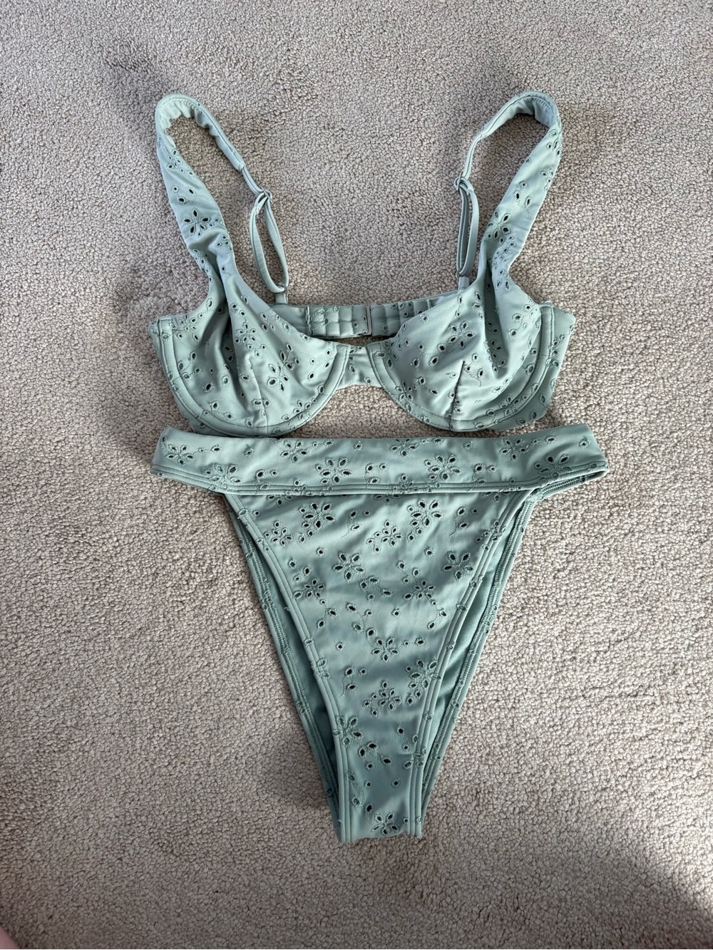 Abercrombie & Fitch Sage Green Eyelet Lace Underwire Bikini Set XS